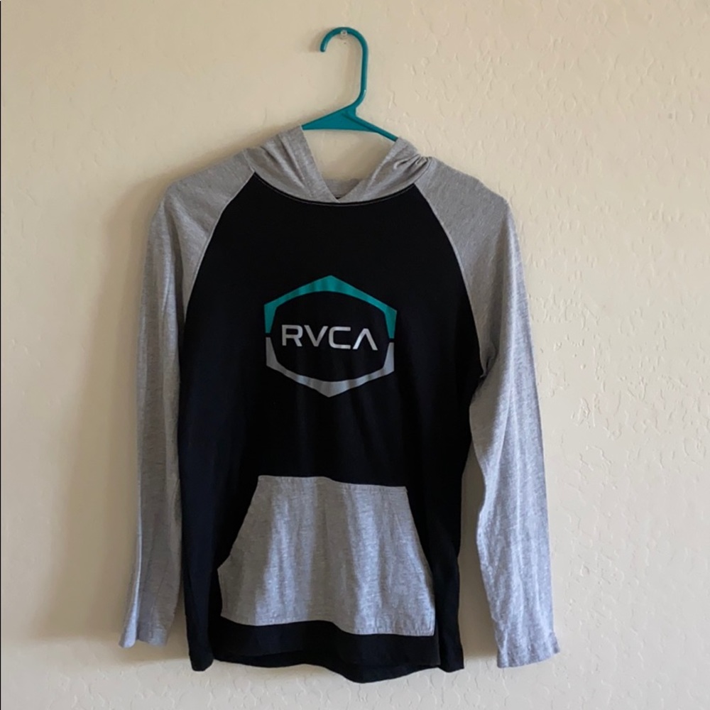Long sleeve RVCA tee
